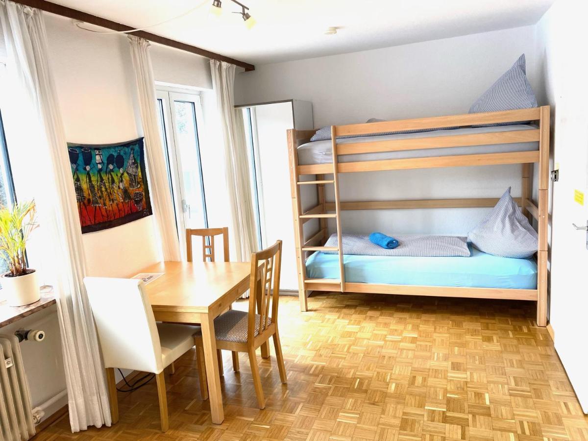 Gemuetliche Privatzimmer Mit Geteiltem Bad, Kueche Und Garten Мюнхен Экстерьер фото